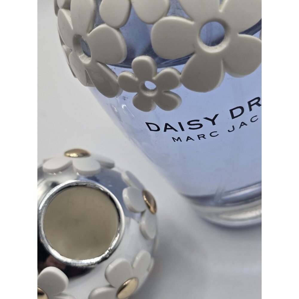 Daisy Dream Marc Jacobs Fragrance for Women- Used 100 ML Collectible Bottle - Picture 5 of 8